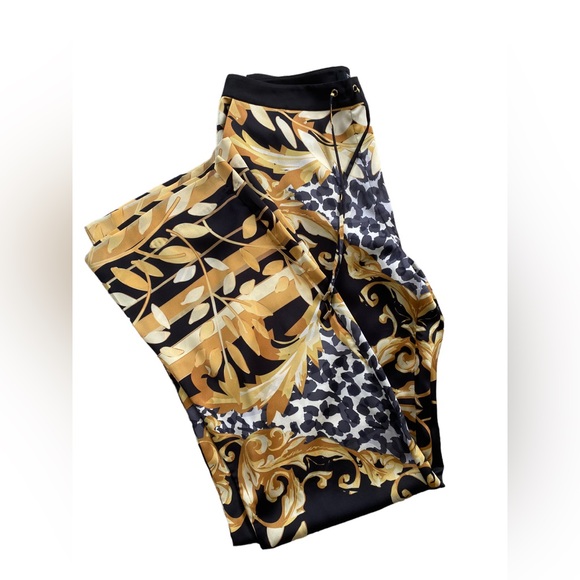 Black Gold Patterned High Waist Silky Pants - Size M - Picture 4 of 7